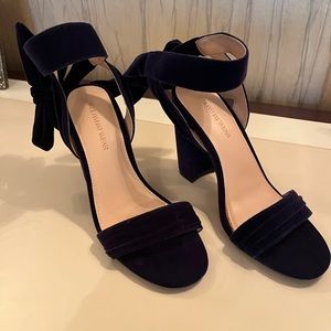 NWOT! Who What Wear navy velvet heels.  Brand new never worn